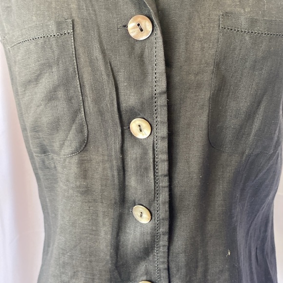 Harold’s black blouse - Picture 2 of 5